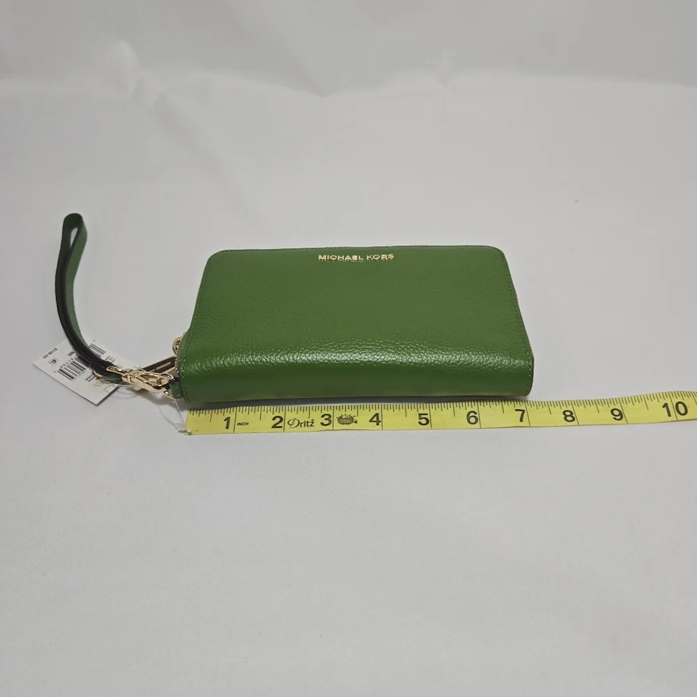 Michael Michael Kors Wristlets True Green LG Flat MF PHN Case Leather Wallet